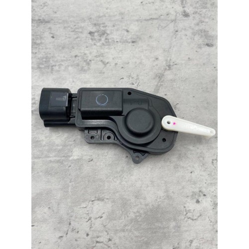 Toyota Hiace KDH200 Rear Right Door Actuator