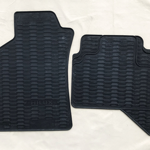 Toyota Hilux rubber floor mat